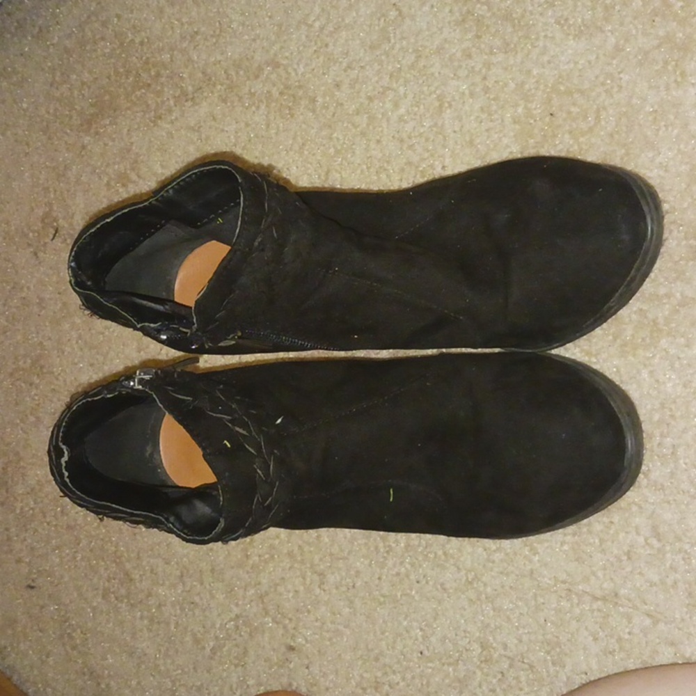 Black heels